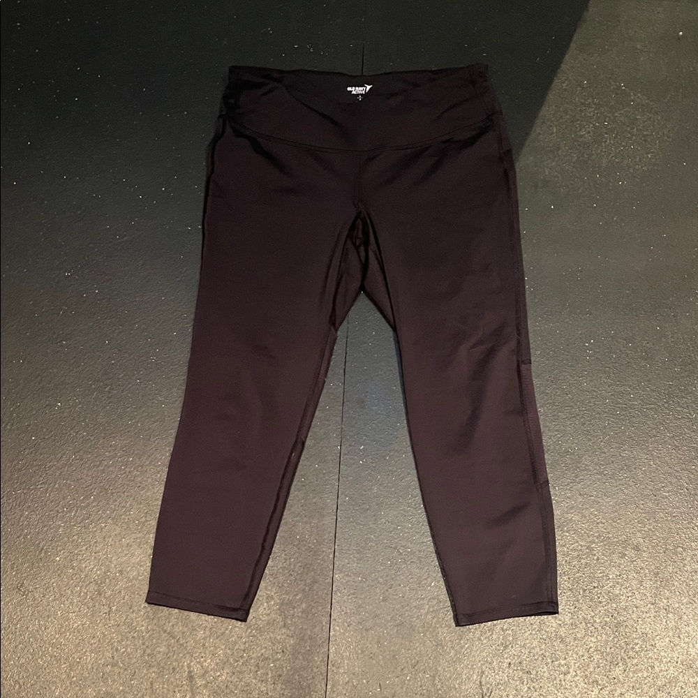 Old Navy Black Cropped Athletic Leggings